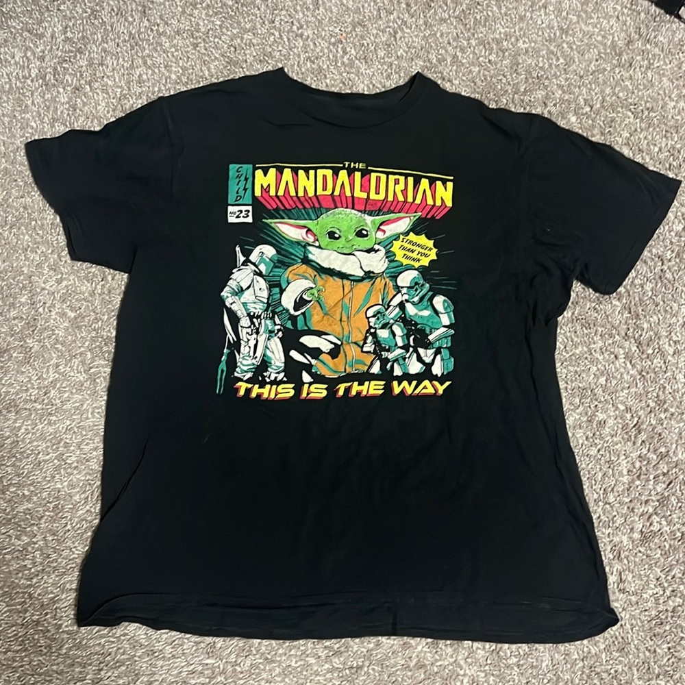 Mandalorian baby yoda T shirt
